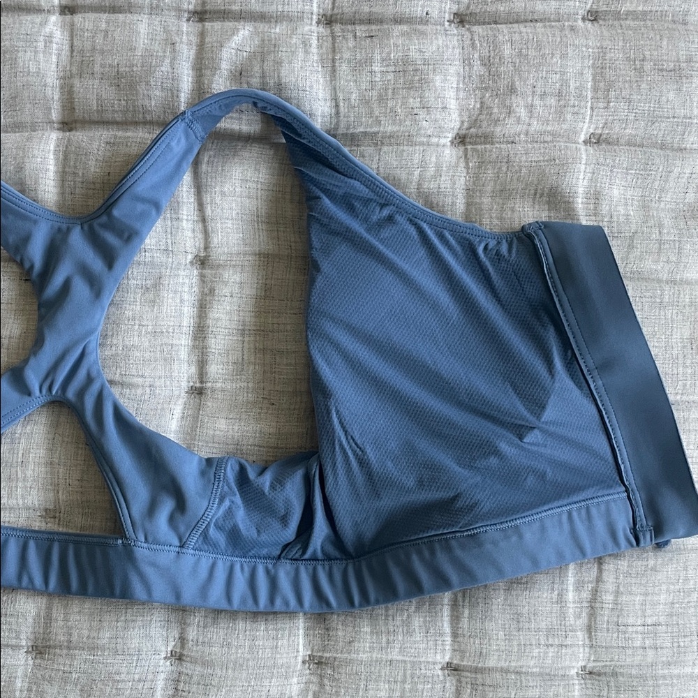 Athleta Ultimate Zip Front Sports Bra Size Large D-DD in - Picture 4 of 7